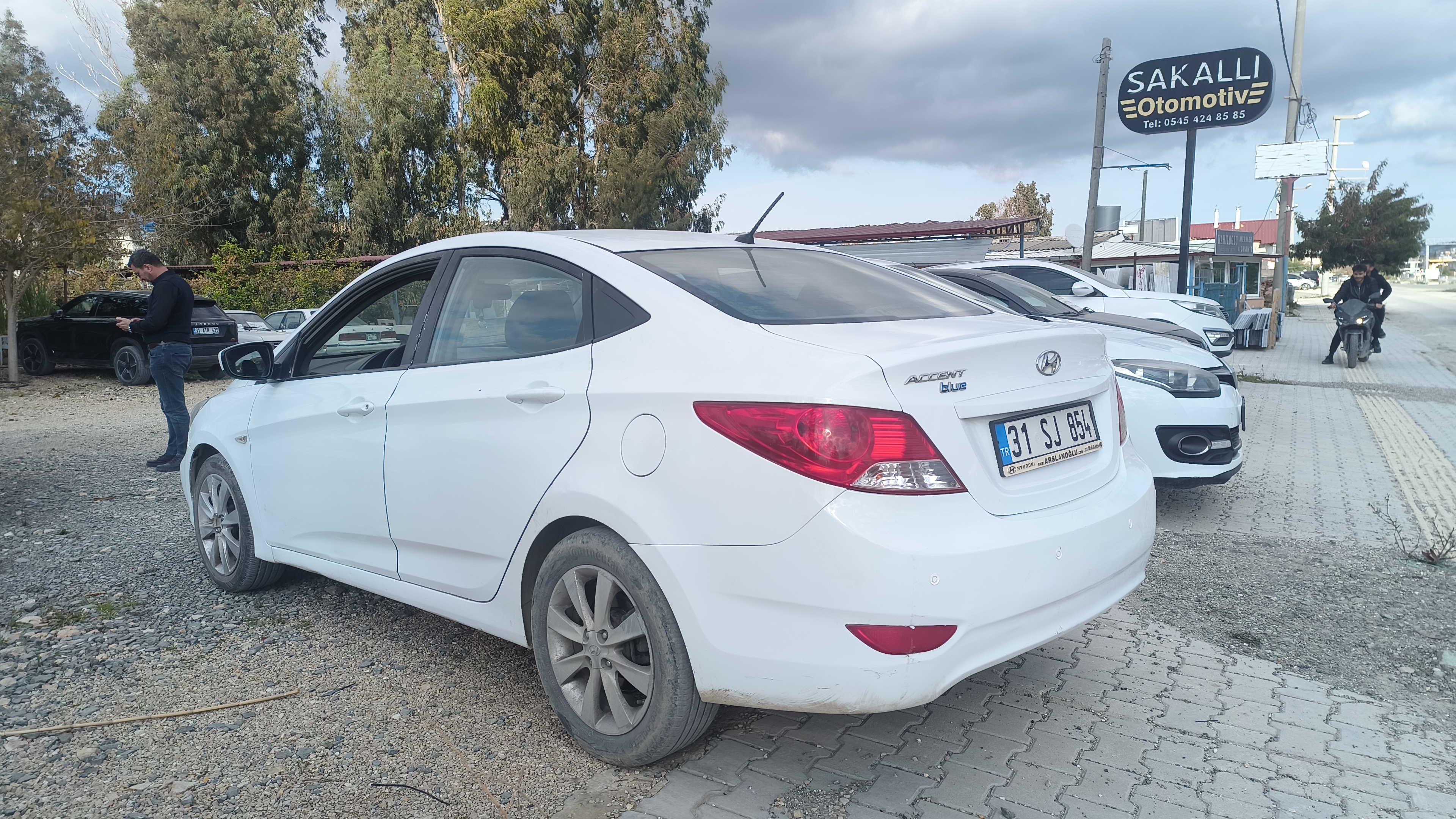 Hyundai Accent - Resim 2