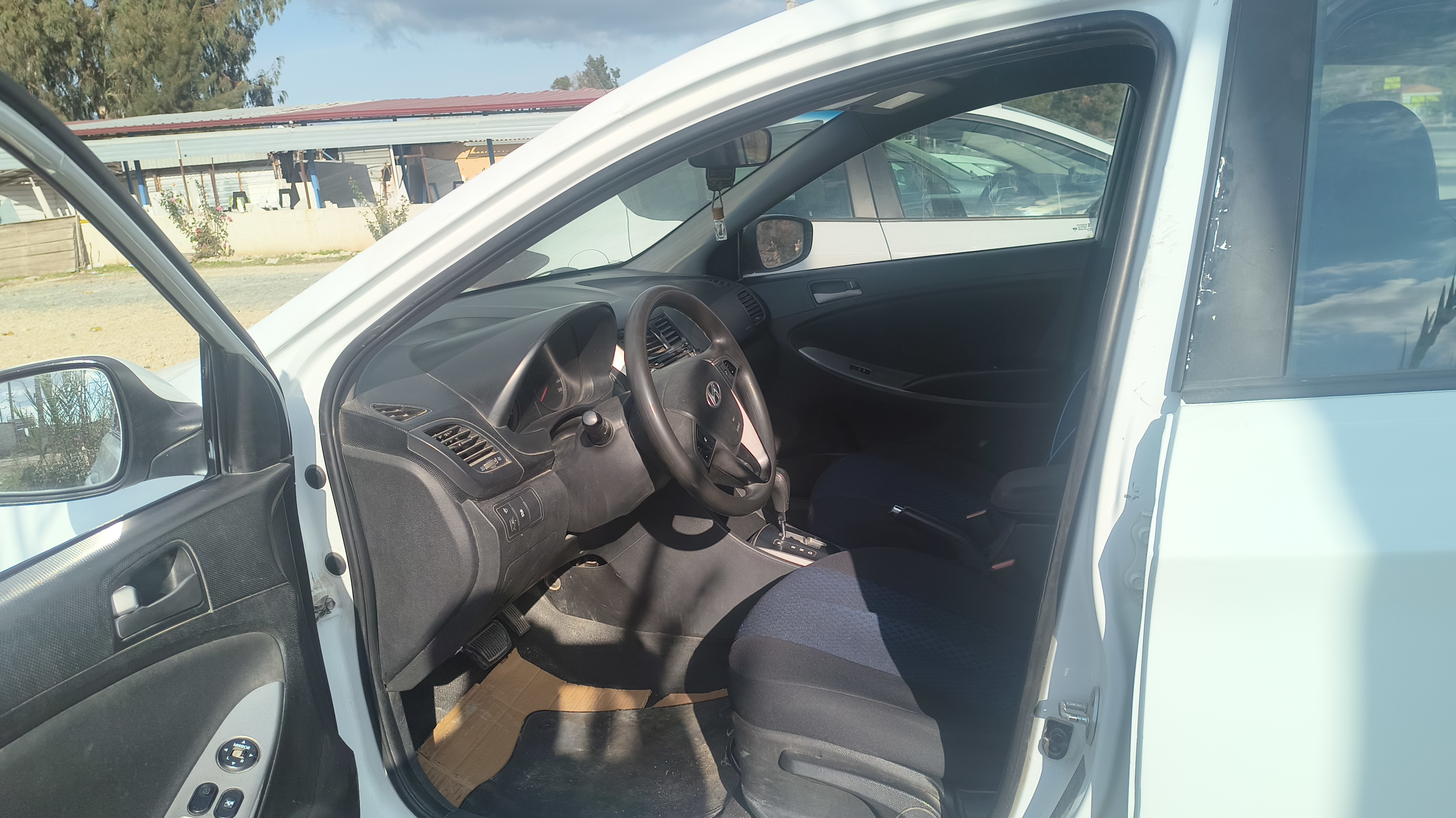 Hyundai Accent - Resim 4