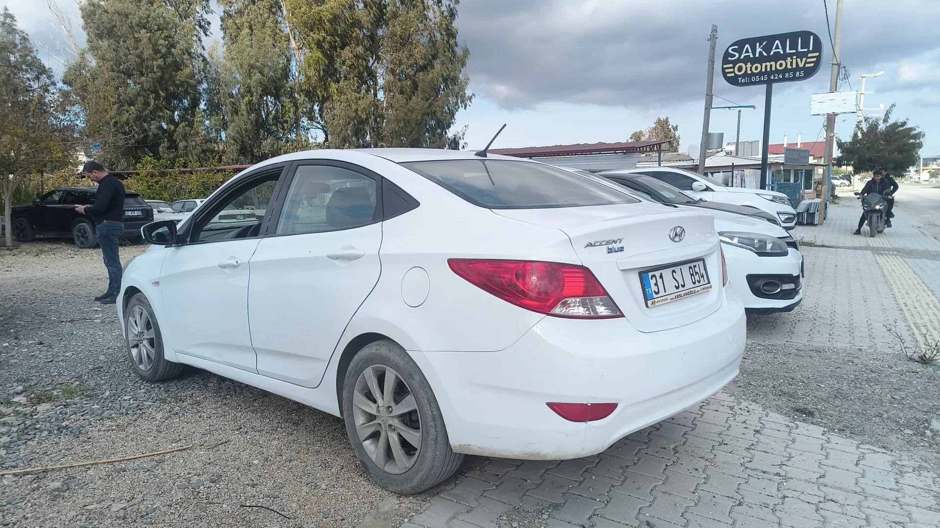Hyundai Accent - Resim 2